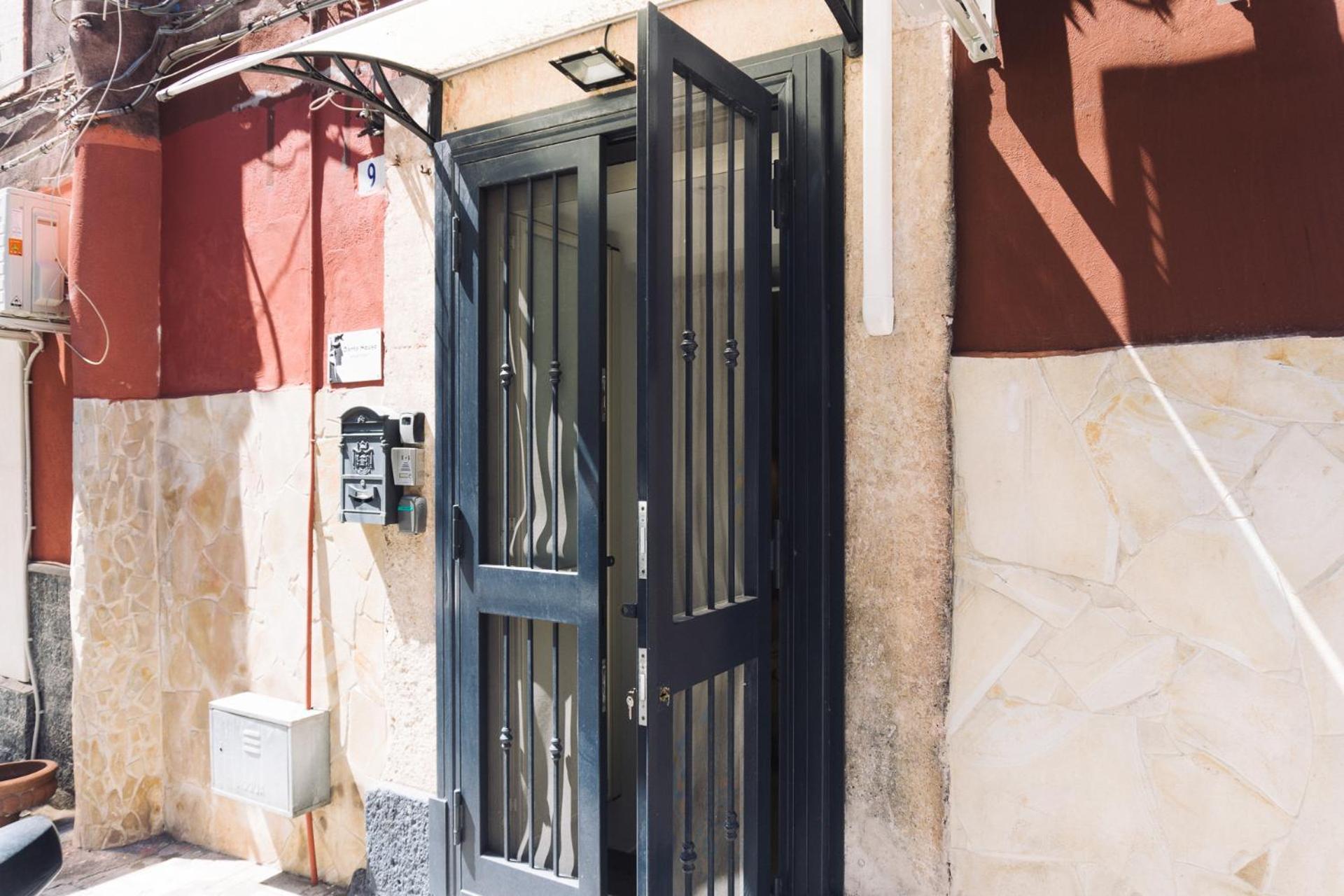Ferienwohnung Dante House - By Holiday In The Ct Catania Exterior foto